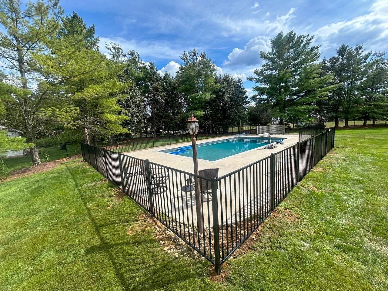 Aluminum Fence Installation
